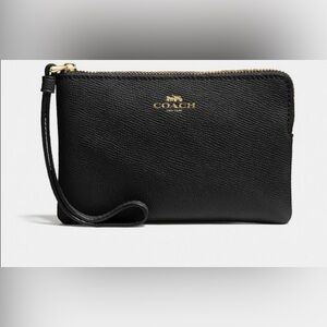 COACH Corner Zip Wristlet Black/Gold
4”x6”
